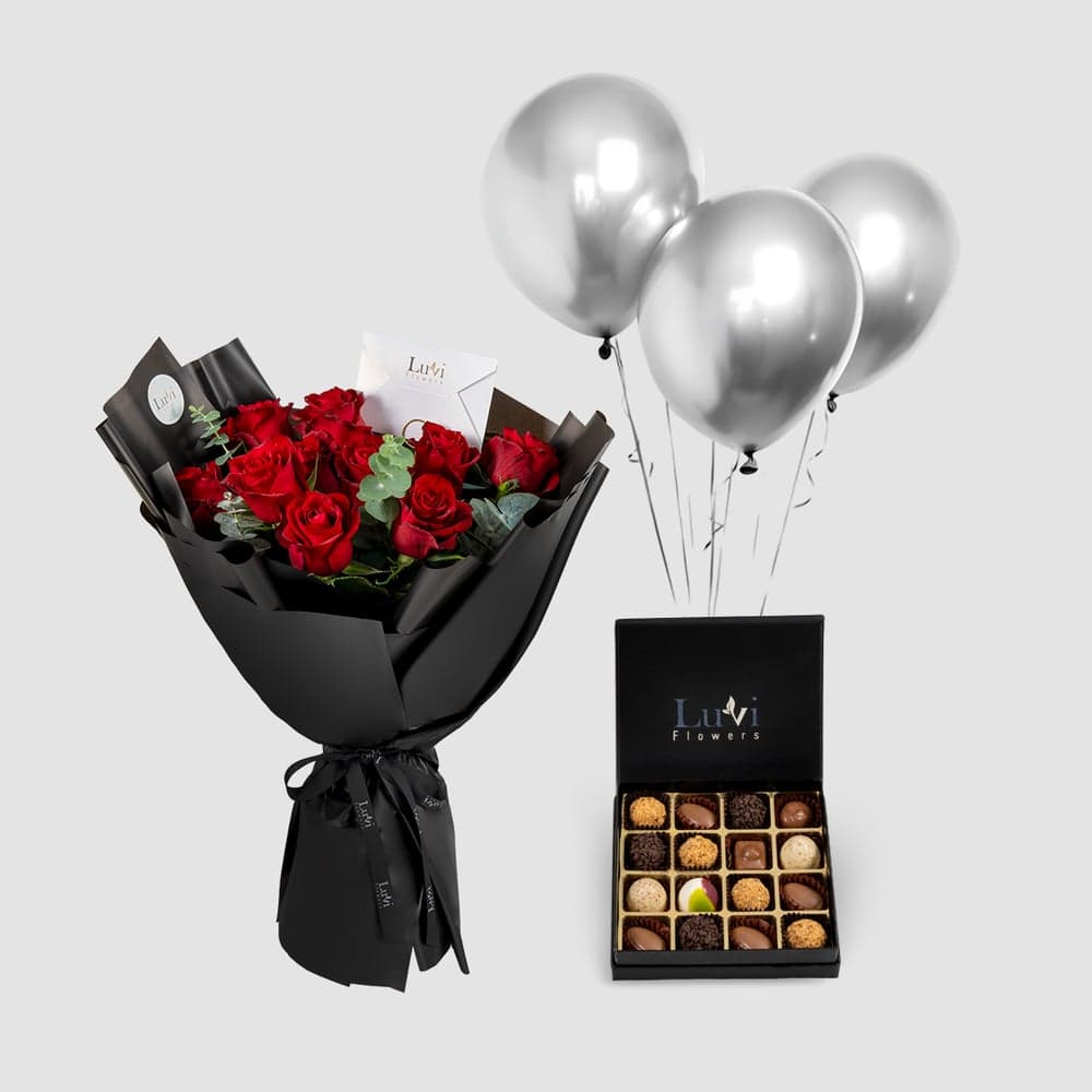 Crimson Love bouquet with small Chocolala chocolate (16 pcs)