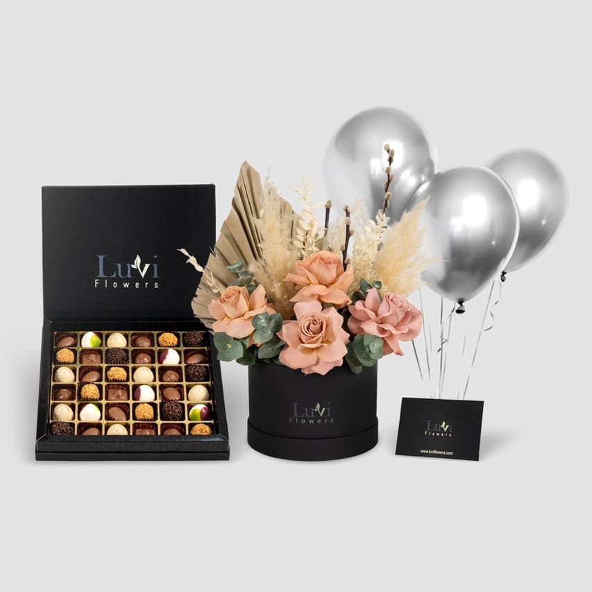 Nude Perfection bouquet with large Chocolala chocolate box (36 pcs)