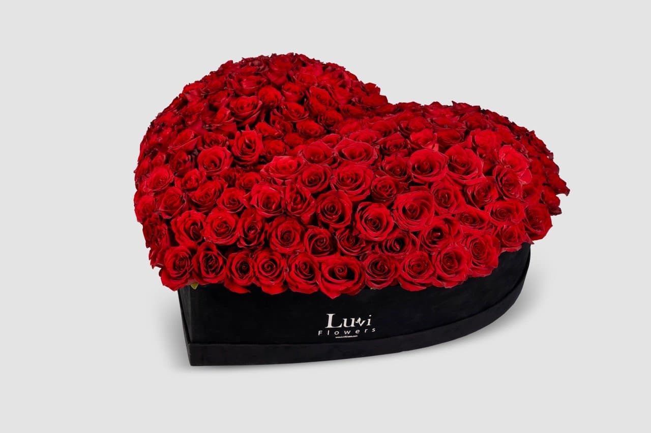Large Heart's Desire arrangement with red roses	